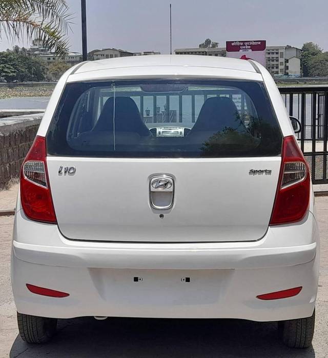 https://images10.gaadi.com/usedcar_image/4190265/original/processed_be70fedff9b0e04fa7436b069cd82b26.jpg?imwidth=6401