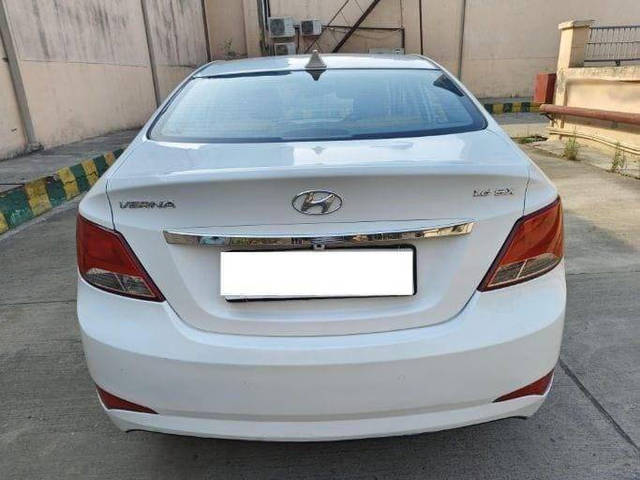 https://images10.gaadi.com/usedcar_image/4190276/original/processed_091e2ad7d666d1dc74b4d5d14607e4dc.png?imwidth=6402