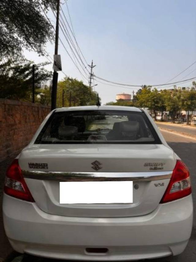 https://images10.gaadi.com/usedcar_image/4190281/original/processed_4fedc5d2-e4d3-47cc-a48b-d9dce156a858.jpg?imwidth=6402