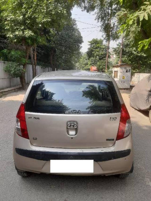 https://images10.gaadi.com/usedcar_image/4190292/original/42421f9a8a7a951acd8f8f478dd6daee.jpg?imwidth=6401