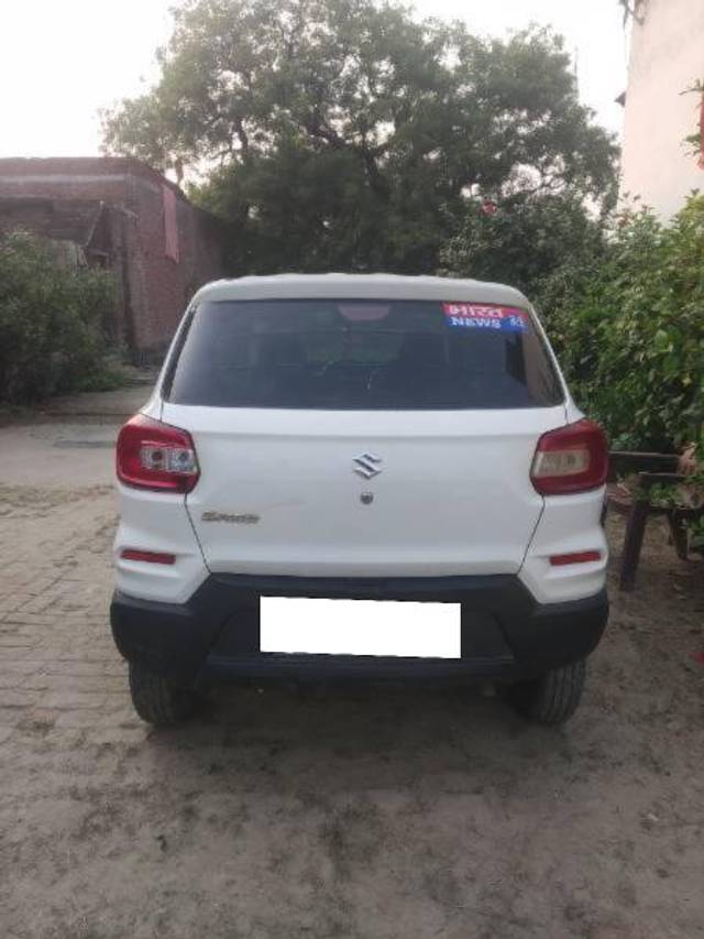 https://images10.gaadi.com/usedcar_image/4190452/original/processed_0e63acde-4e83-45f3-a29e-3e8672fba13d.jpg?imwidth=6401