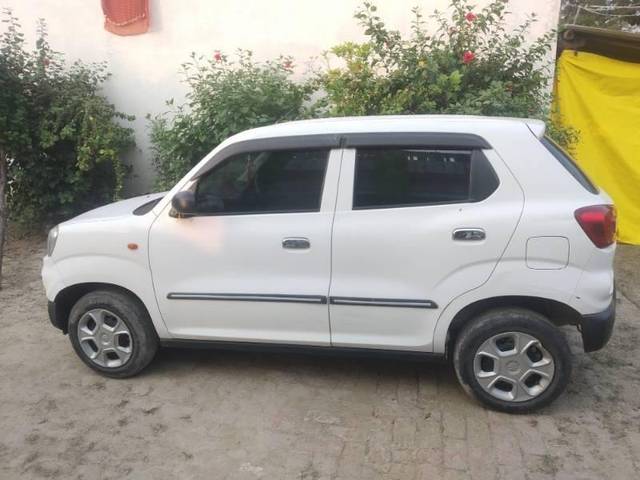 https://images10.gaadi.com/usedcar_image/4190452/original/processed_4b7ce702-3072-457a-a72e-f29ed5aaf8d4.jpg?imwidth=6402