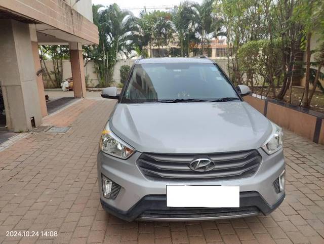 https://images10.gaadi.com/usedcar_image/4190496/original/processed_54937487-daa8-4873-ba7f-54573381f25d.jpg?imwidth=6402