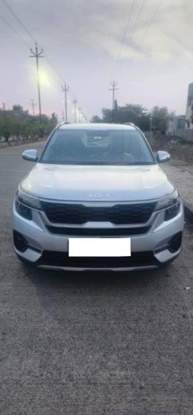 https://images10.gaadi.com/usedcar_image/4190503/original/processed_35958979-18cf-499d-aa1d-a6c702024add.jpg?imwidth=6400