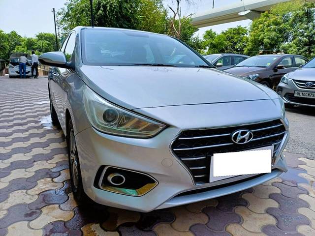 https://images10.gaadi.com/usedcar_image/4190511/original/processed_eb074a947d4971397e9fe34cd9eb5a31.jpeg?imwidth=6400