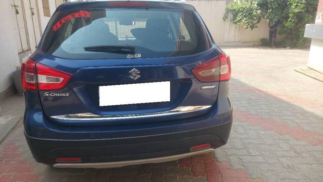 https://images10.gaadi.com/usedcar_image/4190547/original/110ded4ad2eba46e048199c14e90eab4.jpg?imwidth=6401