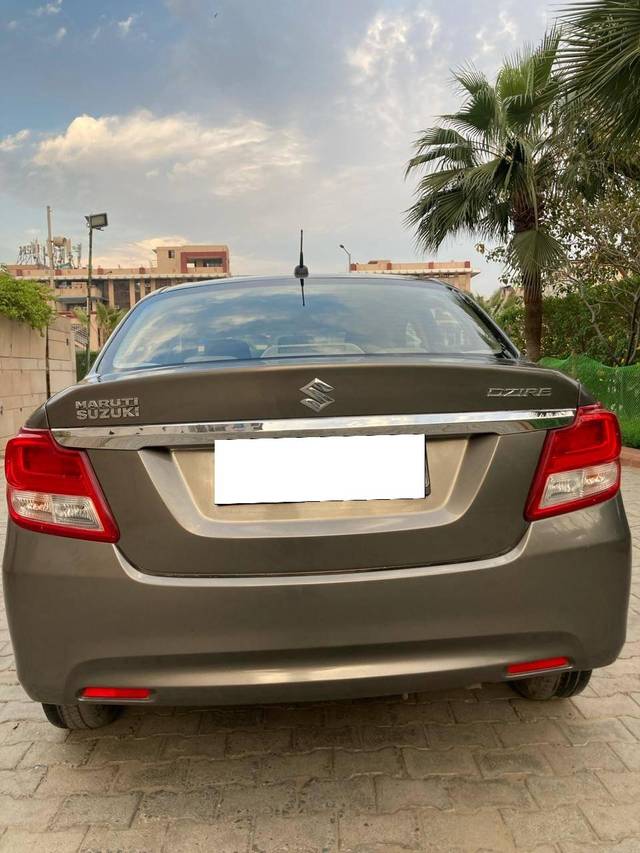 https://images10.gaadi.com/usedcar_image/4190626/original/processed_58210543b392ef0f0a1e27071a654c70.jpg?imwidth=6402