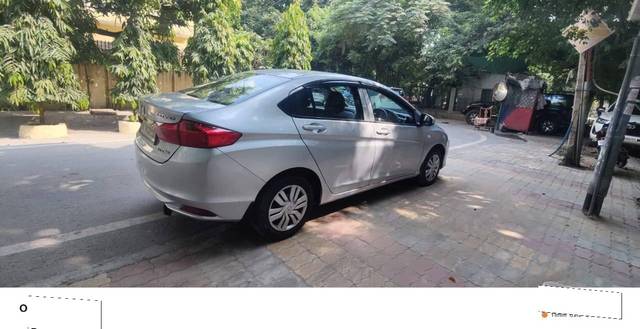 https://images10.gaadi.com/usedcar_image/4190698/original/processed_c5d6ebbde4e3b35b5533cf1e83d37e9d.jpg?imwidth=6402