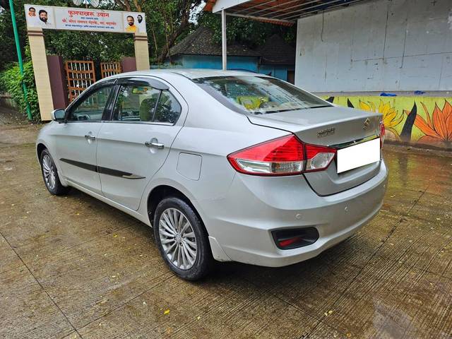 https://images10.gaadi.com/usedcar_image/4190709/original/processed_1107fb780ef2e0d34a7058f340a8b930.jpg?imwidth=6402