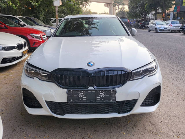 https://images10.gaadi.com/usedcar_image/4190814/original/e9ace30a038bda002970f43f1dc0a6cb.jpg?imwidth=6400