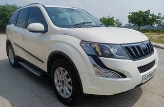 Mahindra XUV500 Mahindra XUV500 R W10 FWD