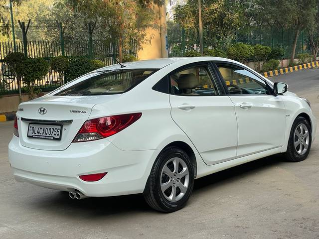 https://images10.gaadi.com/usedcar_image/4190882/original/97944d48432cfa084da20ad4383799de.jpg?imwidth=6402