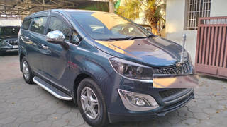 Mahindra Marazzo Mahindra Marazzo M6 8Str