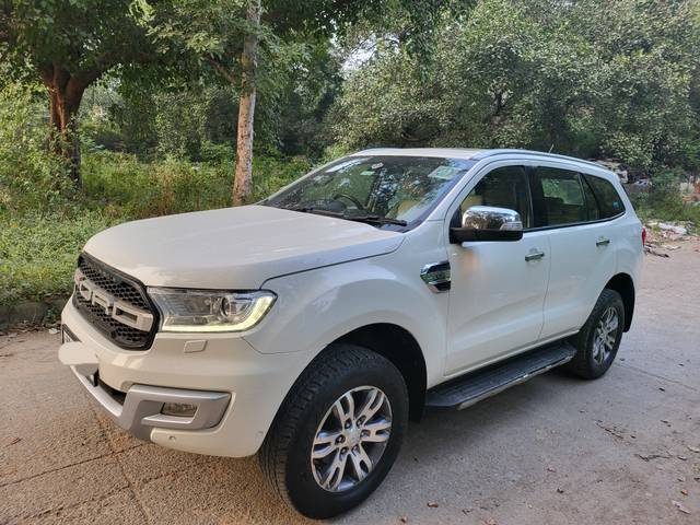 https://images10.gaadi.com/usedcar_image/4191229/original/bdf91caef0384906bf70abf0afad84e6.jpg?imwidth=6402