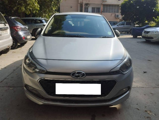 https://images10.gaadi.com/usedcar_image/4191339/original/b08516fc935005a0df04802f08c105ef.png?imwidth=6400