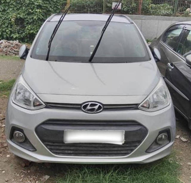 https://images10.gaadi.com/usedcar_image/4191366/original/2b922e7ad4f736b5e9fa0a0cf5ef620f.png?imwidth=6400