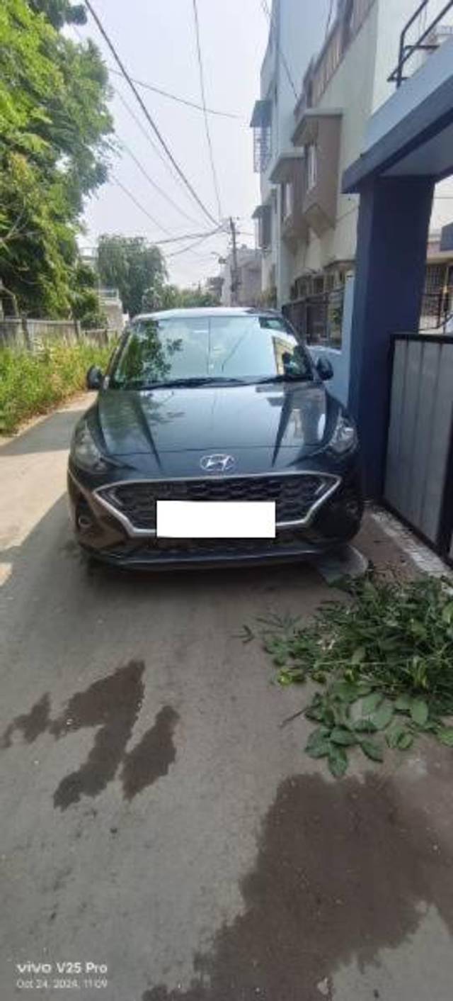 https://images10.gaadi.com/usedcar_image/4191564/original/processed_f65c058d-93d1-437d-af6e-fedfa812b224.jpg?imwidth=6402