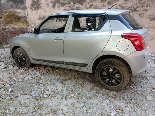 https://images10.gaadi.com/usedcar_image/4191591/original/e843f76b1a34b94c9719f7a5182132b2.jpg?imwidth=6402