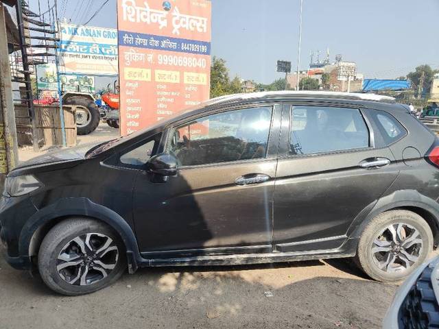 https://images10.gaadi.com/usedcar_image/4191596/original/71446b7db399a9476e5152dc6618d600.jpg?imwidth=6400