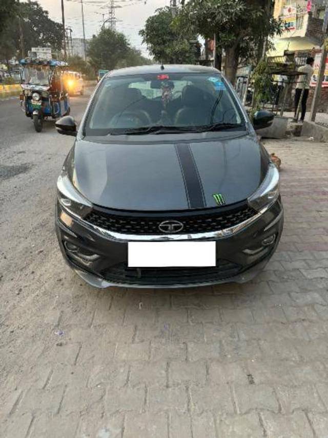 https://images10.gaadi.com/usedcar_image/4191606/original/8b6f0b5b0b6dd746e64556f0a88c2fa5.jpg?imwidth=6400