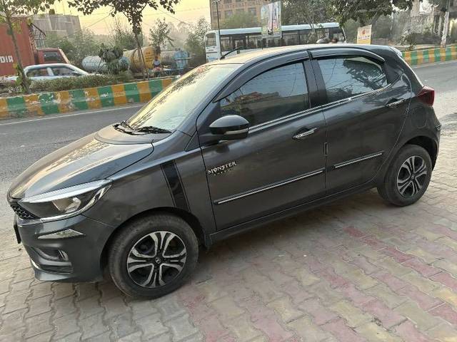 https://images10.gaadi.com/usedcar_image/4191606/original/f55f58c62079aa0b1e766ea56afec9b6.jpg?imwidth=6402