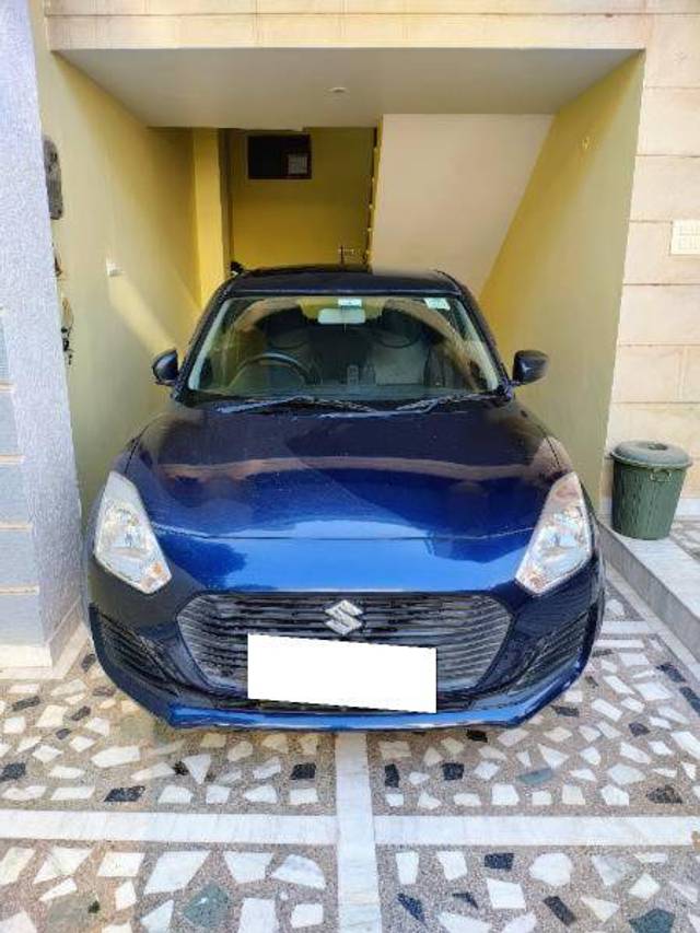 https://images10.gaadi.com/usedcar_image/4191607/original/b4ad76a8fd93902b96b06d222ef52344.jpg?imwidth=6400