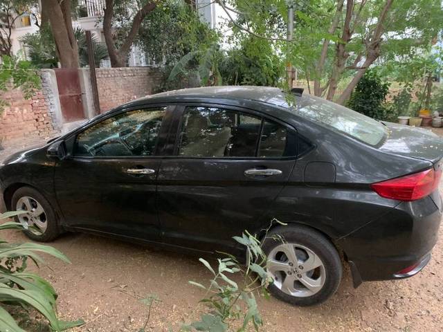 https://images10.gaadi.com/usedcar_image/4191626/original/97a98a1d8b2037f9f1839e5fdcbd0eaa.jpg?imwidth=6401