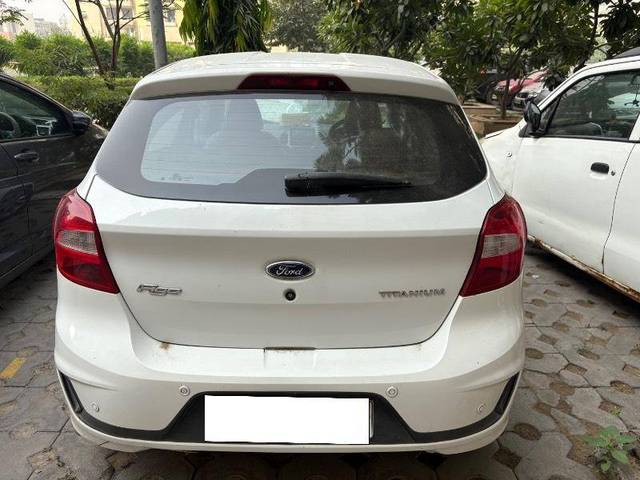 https://images10.gaadi.com/usedcar_image/4191662/original/c4f1684cd060bb3e7837b849b7a7c032.jpeg?imwidth=6401