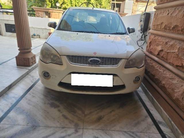 https://images10.gaadi.com/usedcar_image/4191749/original/59684c63858c0b95b86acda4624c59ed.jpg?imwidth=6400