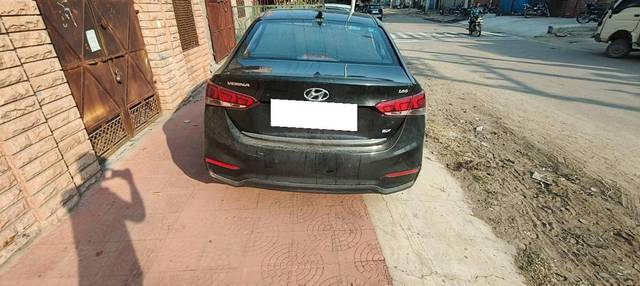 https://images10.gaadi.com/usedcar_image/4191767/original/5b6595f9afe1fdaaf9842d74e9981332.jpg?imwidth=6401