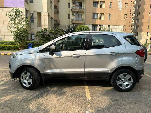 https://images10.gaadi.com/usedcar_image/4191769/original/b04869296823ab3368d6fb64e6dfcceb.jpg?imwidth=6401