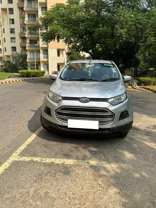 https://images10.gaadi.com/usedcar_image/4191769/original/c614832dd40444c9d92577d75a1215d8.jpg?imwidth=6402