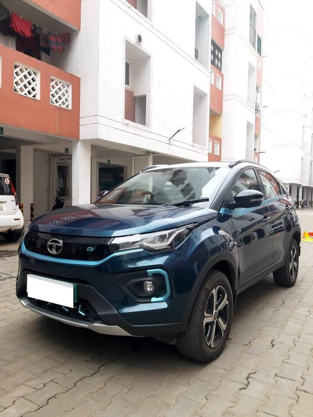 https://images10.gaadi.com/usedcar_image/4191777/original/processed_68a160378479e8125b9701cf44bd1c78.jpg?imwidth=6402