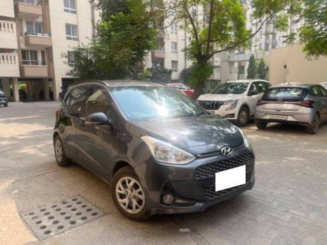 https://images10.gaadi.com/usedcar_image/4191812/original/8f53aa2d3e627dfc0ce64dbde08698dc.jpg?imwidth=6402