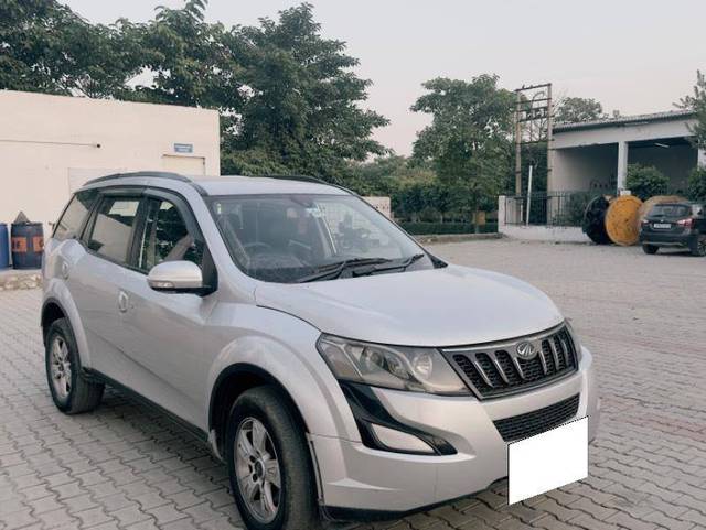 https://images10.gaadi.com/usedcar_image/4191821/original/ef7c186bbdab21b2e0cb3cea7f690c8b.jpeg?imwidth=6400