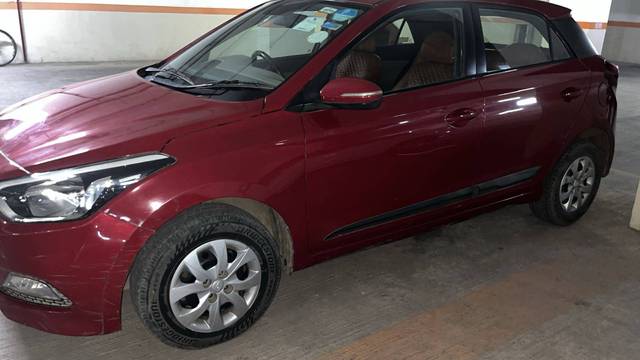 https://images10.gaadi.com/usedcar_image/4191824/original/ab74bfbab02728bd06d4e7ffbb7284de.jpg?imwidth=6401