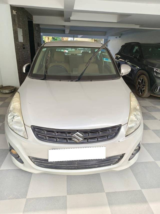 https://images10.gaadi.com/usedcar_image/4191825/original/9e94f87a2fffe86cab83dc485307f244.jpg?imwidth=6402