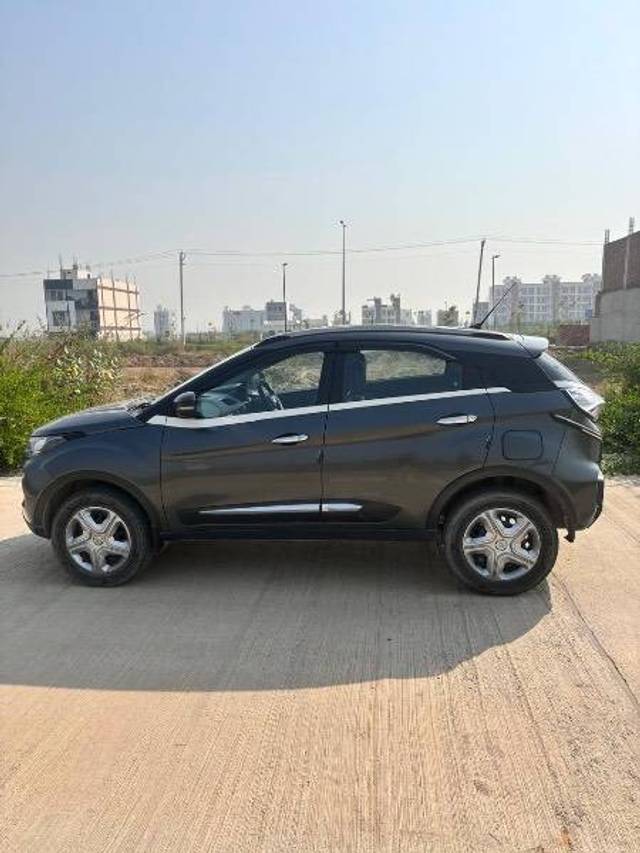 https://images10.gaadi.com/usedcar_image/4191828/original/b7ed339f1088931b983241d36aa30c92.jpeg?imwidth=6402