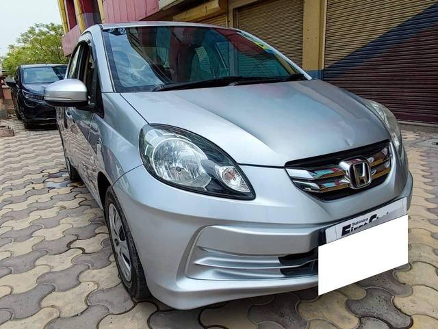 https://images10.gaadi.com/usedcar_image/4192012/original/processed_9ac609352135f8b858c829c26262b416.jpg?imwidth=6400