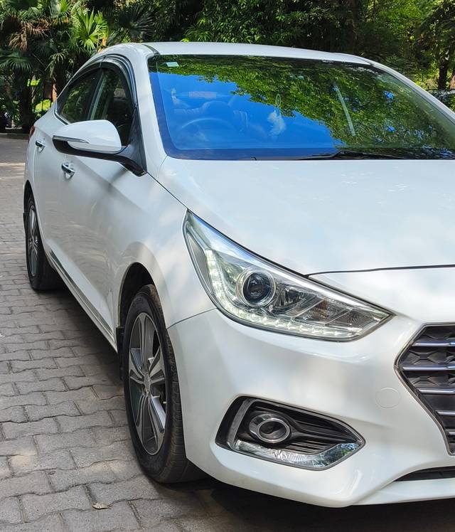 https://images10.gaadi.com/usedcar_image/4192098/original/0ddf2d76a98ec4caac6bea07f50c5e6e.jpg?imwidth=6400