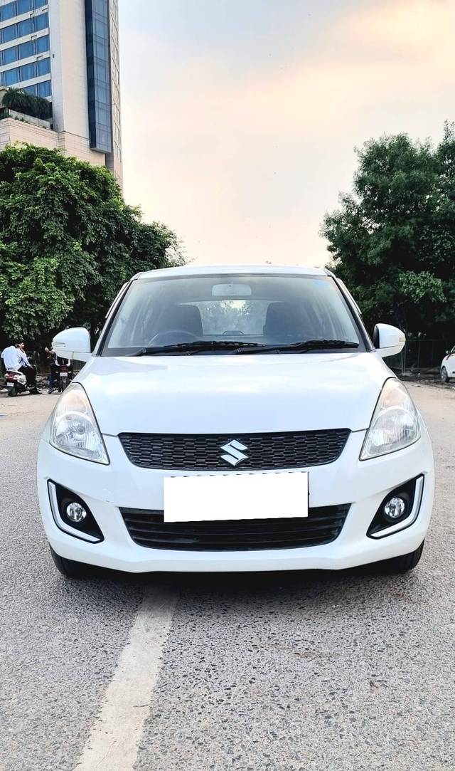 https://images10.gaadi.com/usedcar_image/4192118/original/processed_4fc968b4164c8fd1d551da7018f1d85e.jpg?imwidth=6400