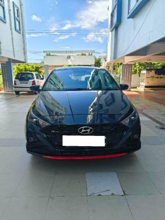 https://images10.gaadi.com/usedcar_image/4192243/original/processed_226199b6-063e-4634-85b6-c811d6f4980b.jpg?imwidth=6400