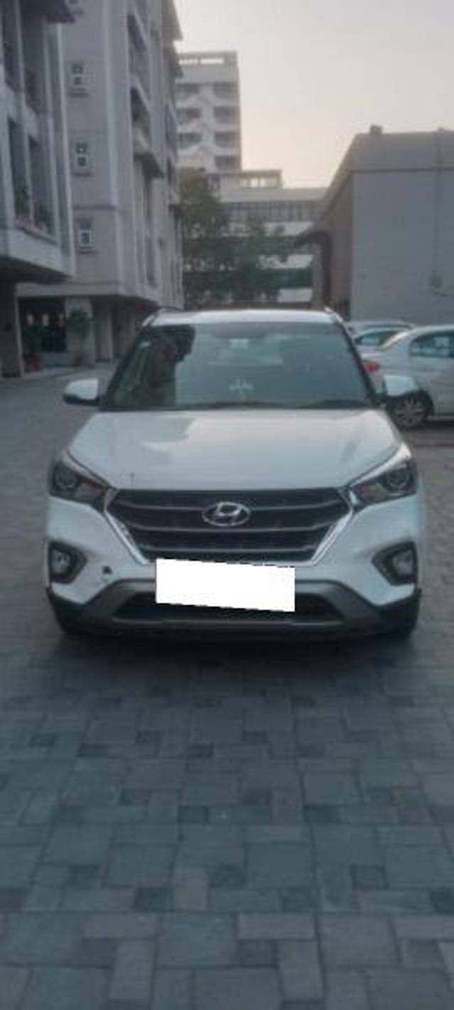 https://images10.gaadi.com/usedcar_image/4192328/original/57fbc7697c94543126fdcd319fa94ab6.jpg?imwidth=6400