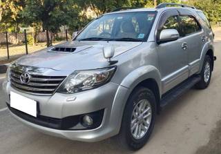 Toyota Fortuner 2011-2016 Toyota Fortuner 4x4 AT