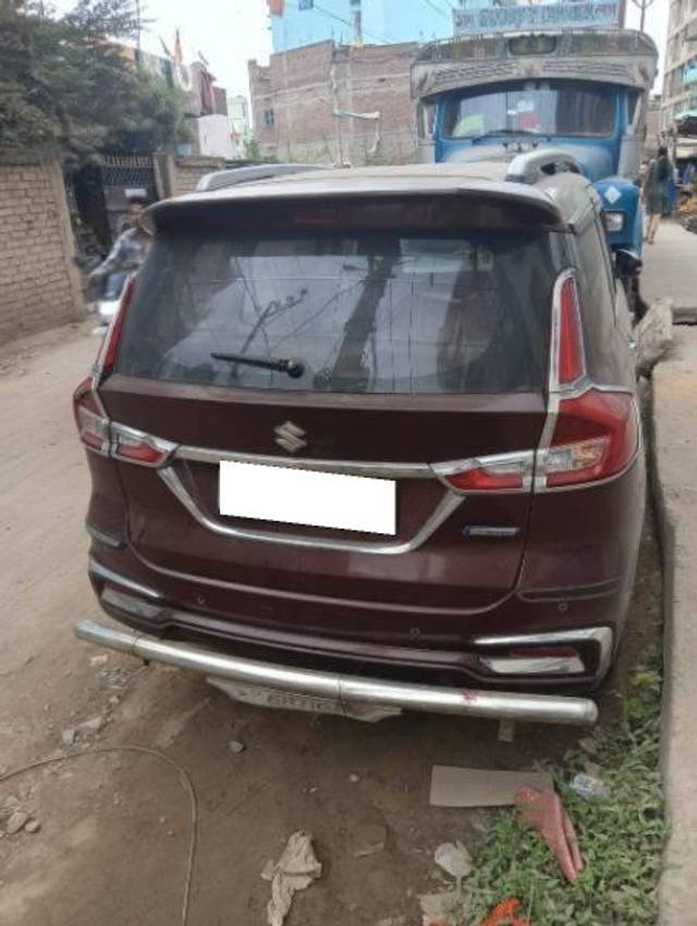 https://images10.gaadi.com/usedcar_image/4192413/original/processed_af554263-8a87-4cd7-866b-943bf561c905.jpg?imwidth=6401