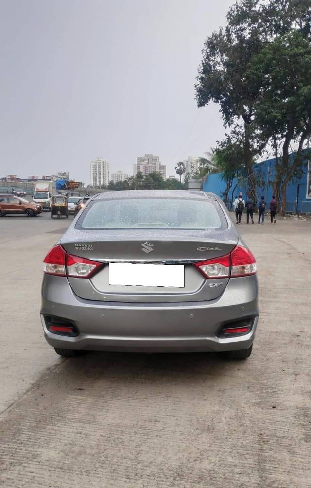 https://images10.gaadi.com/usedcar_image/4192508/original/processed_85ec284a241c2c6c84dbbd78df494cba.jpg?imwidth=6402