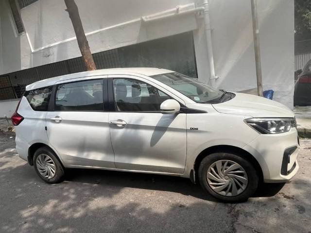 https://images10.gaadi.com/usedcar_image/4192510/original/processed_a17f1ded-d1b0-430b-a030-a618e9a41cd1.jpg?imwidth=6400