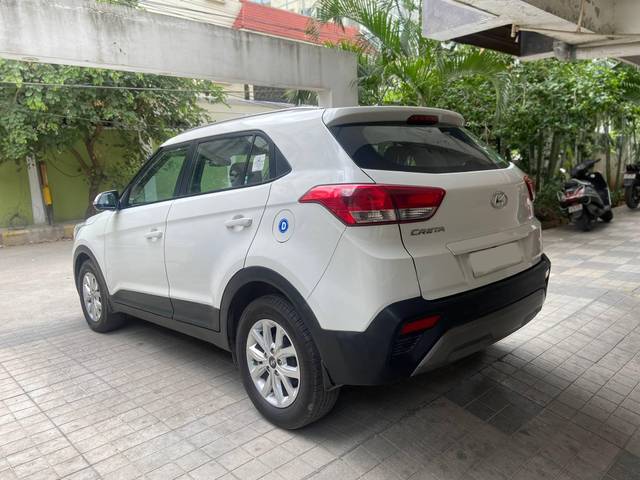 https://images10.gaadi.com/usedcar_image/4192583/original/processed_91fe8ab4788dd6dda001025ecba2c095.jpg?imwidth=6402