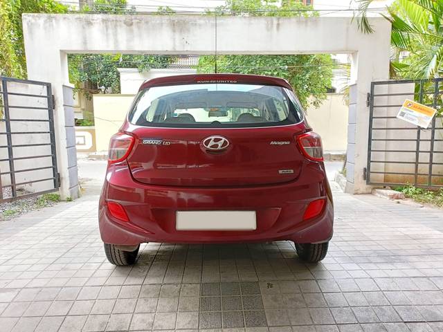 https://images10.gaadi.com/usedcar_image/4192637/original/processed_3aa7f28ebdd4c112f9b7b47507017c5a.jpg?imwidth=6401