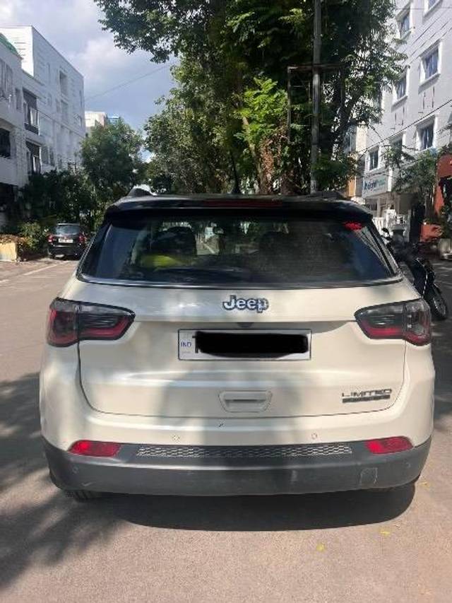 https://images10.gaadi.com/usedcar_image/4192754/original/processed_523fceb3-b2ac-4dab-835b-1621289bd968.jpeg?imwidth=6402